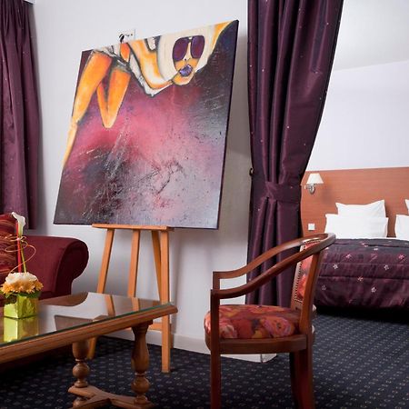 Hotel Restaurant Logis La Palette Wettolsheim Dış mekan fotoğraf