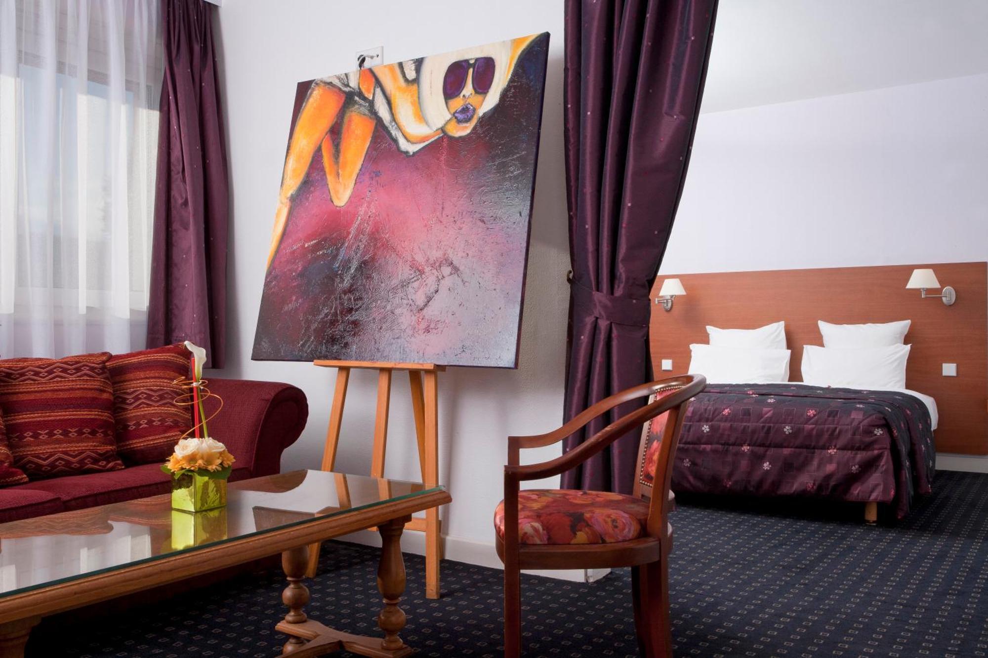 Hotel Restaurant Logis La Palette Wettolsheim Dış mekan fotoğraf