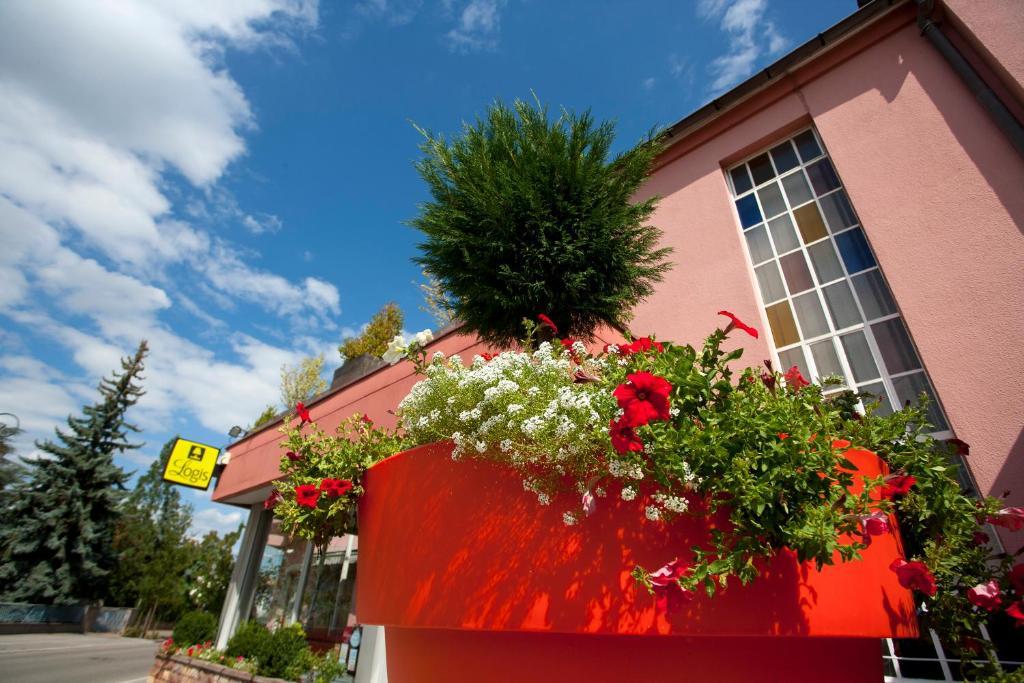 Hotel Restaurant Logis La Palette Wettolsheim Dış mekan fotoğraf