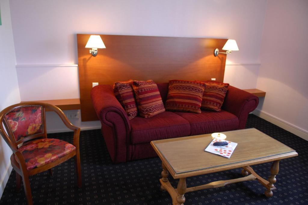 Hotel Restaurant Logis La Palette Wettolsheim Oda fotoğraf