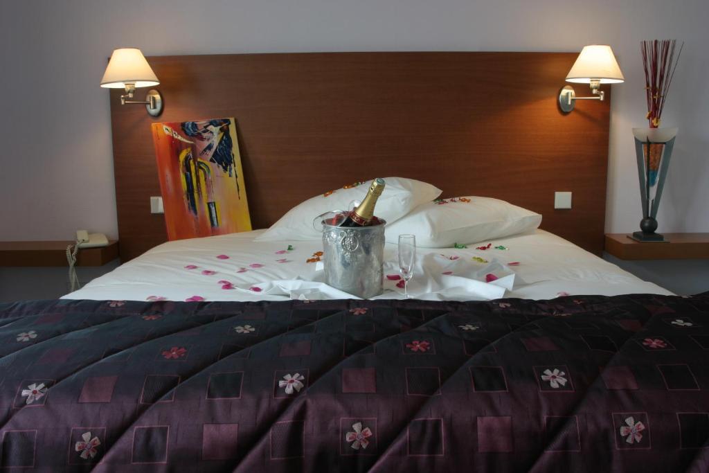Hotel Restaurant Logis La Palette Wettolsheim Dış mekan fotoğraf